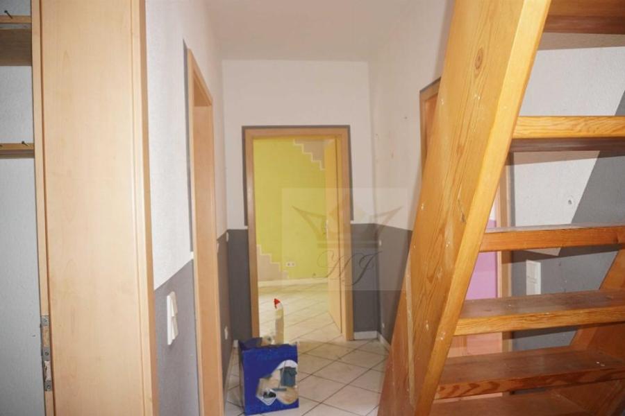 Blick in die Wohnung im DG links Haus 65