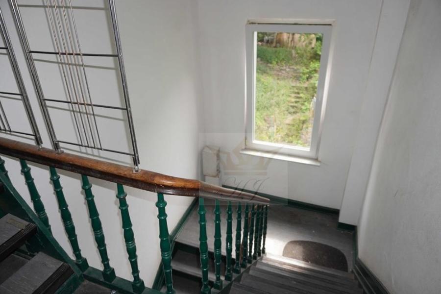 Blick aus dem Dachgeschoss in das Treppenhaus Haus 65