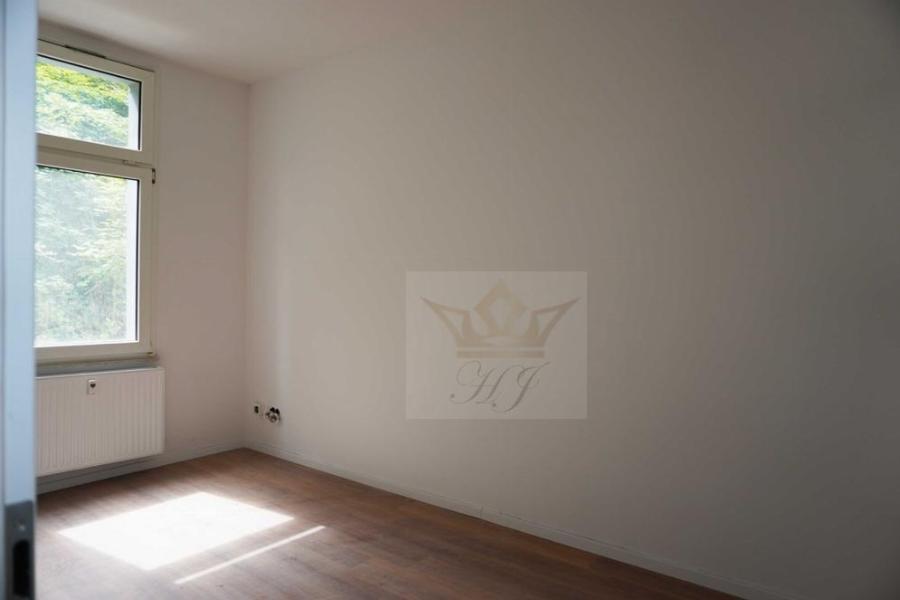 Blick in das Schlafzimmer im 1.OG rechts Haus 65