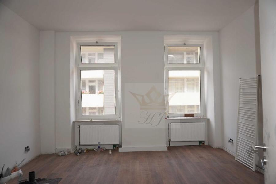 Blick in das zweite Schlafzimmer im 1.OG rechts Haus 65