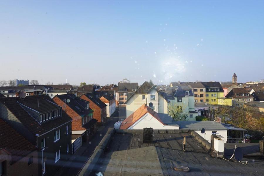 Unmittelbare Nachbarschaft auf dem Wohzimmer im DG