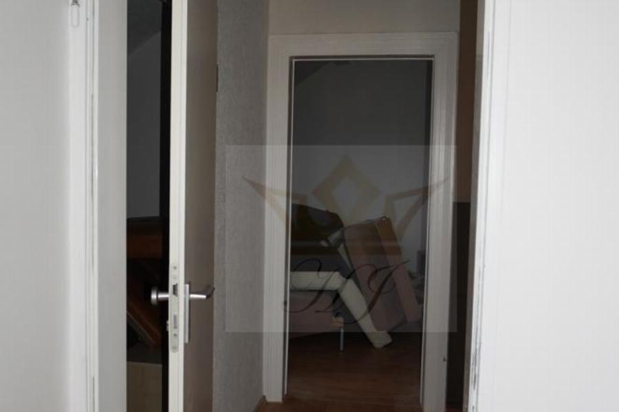 Dielenblick aus der Küche im DG