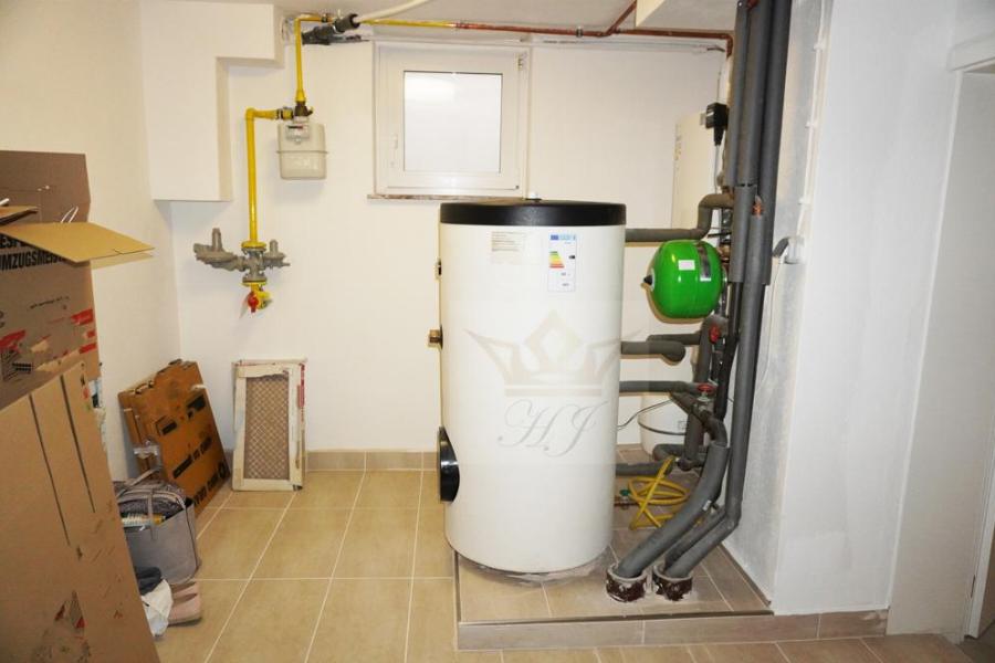 Neuwertige Heizung im Keller