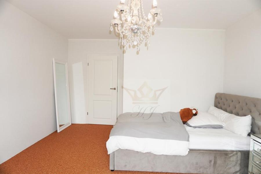 Teilblick Elternschlafzimmer