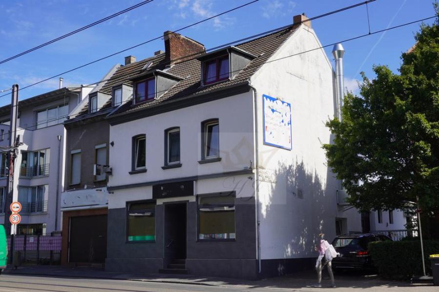 Straßenansicht