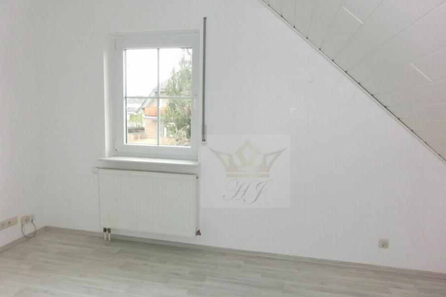 Teilblick weiteres Kinder- odr Arbeitszimmer