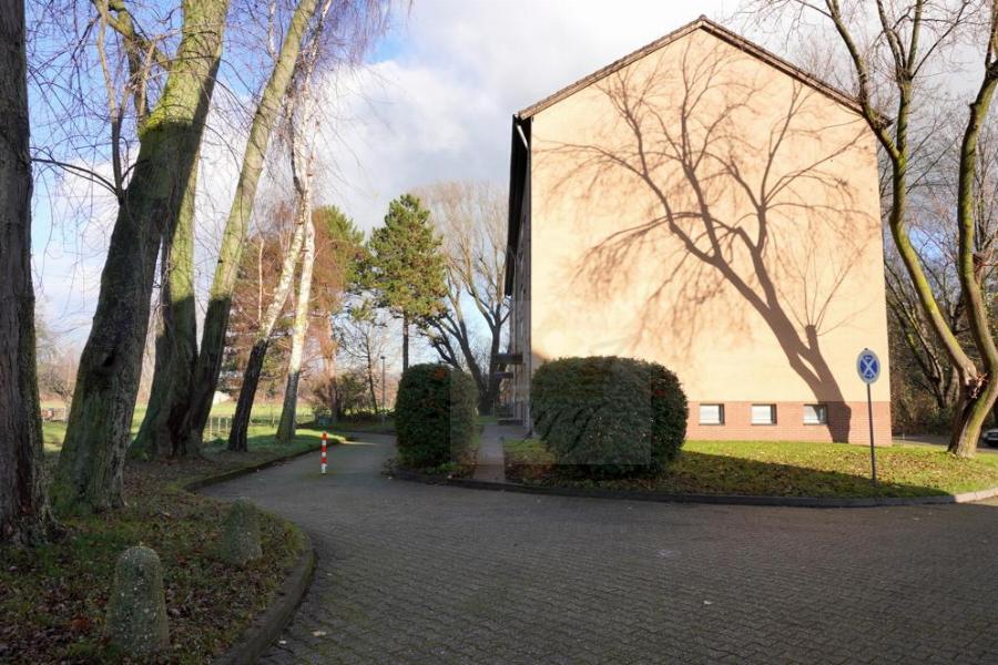 Zugang zu den Häusern 13 und 15