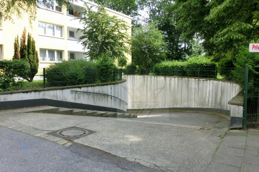 Tiefgaragenstellplätze für die Anwohner der Wohnanlage
