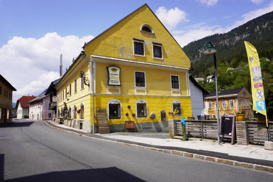 Straßenseitige Giebelansicht