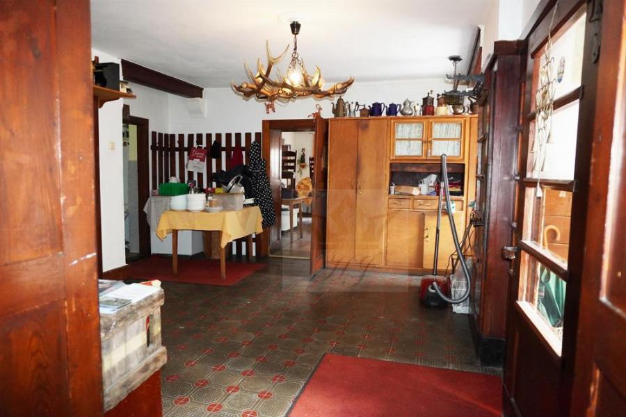 Teilblick Foyer und Zugang in die Barbara Stube