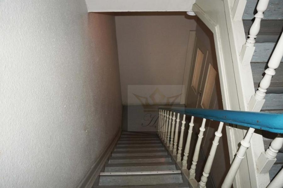 Blick aus dem Treppenhaus auf 3OG im Vorderhaus