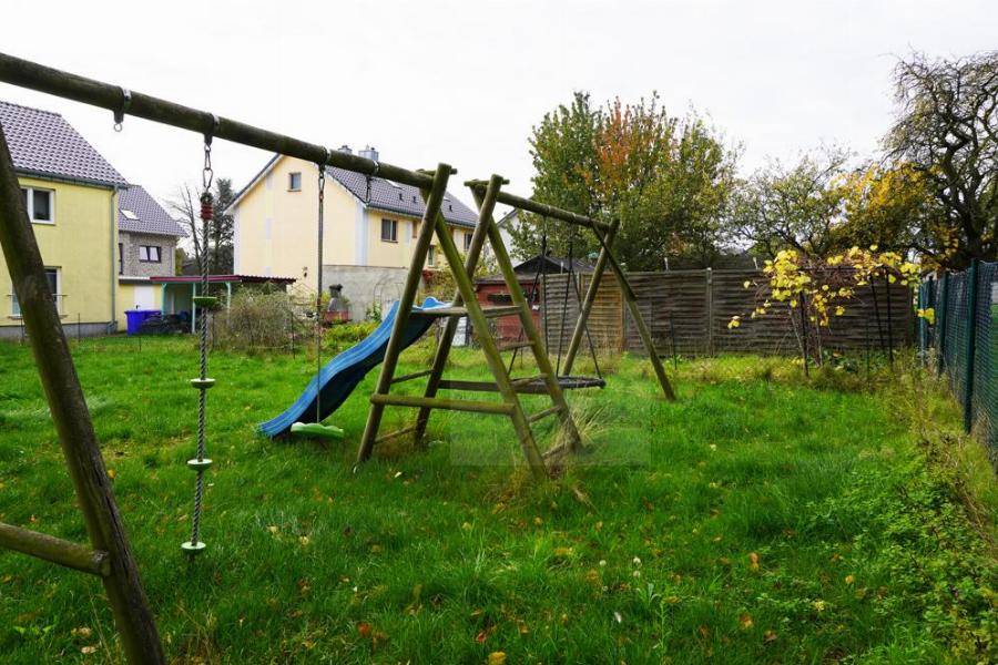 Gartenansicht von der Grunstücksgrenze