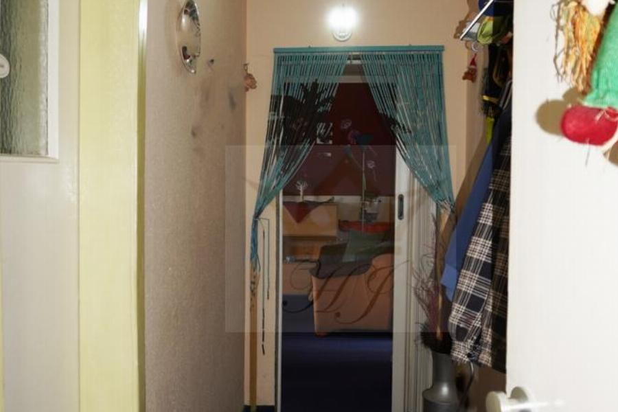 Blick in die Wohnung im OG links