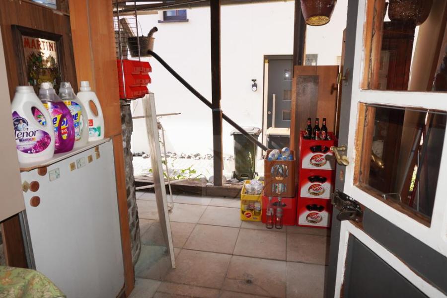 Zugang überdachte, hintere Terrasse vom Hinterhaus