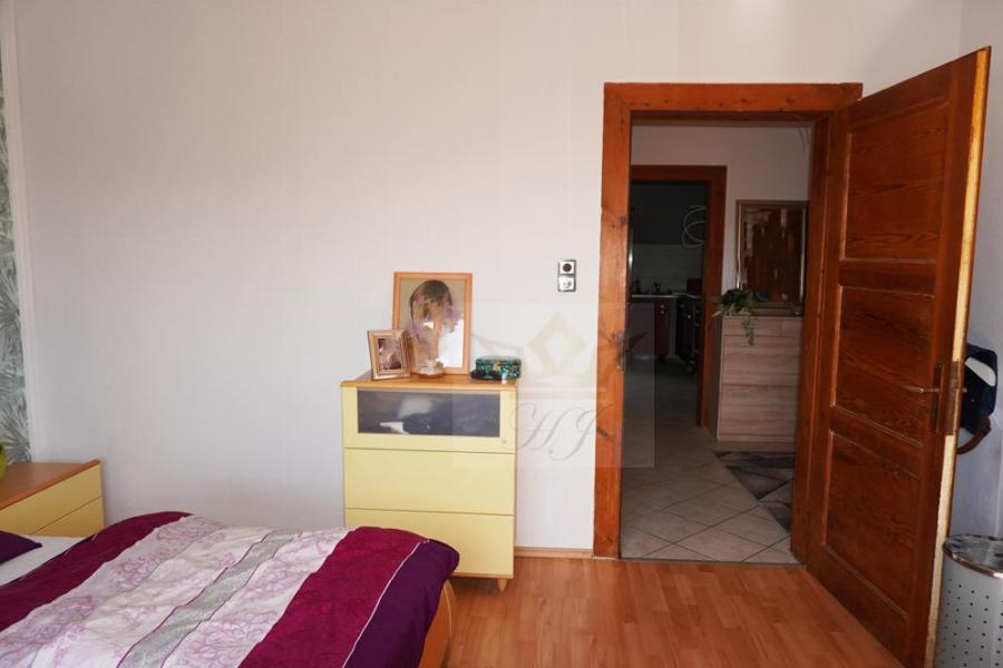 Blick aus dem Schlafzimmer im 1.OG-1